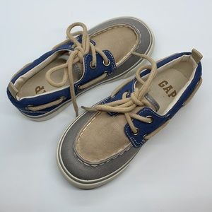 Gap boat shoes (toddler 9)
